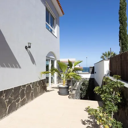 Syrah Villa *