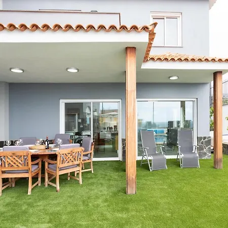 Syrah Villa *