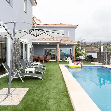 Syrah Villa
